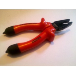 http://lokodiauto.hu/325-365-thickbox/handy-kombinaltfogo-150mm.jpg